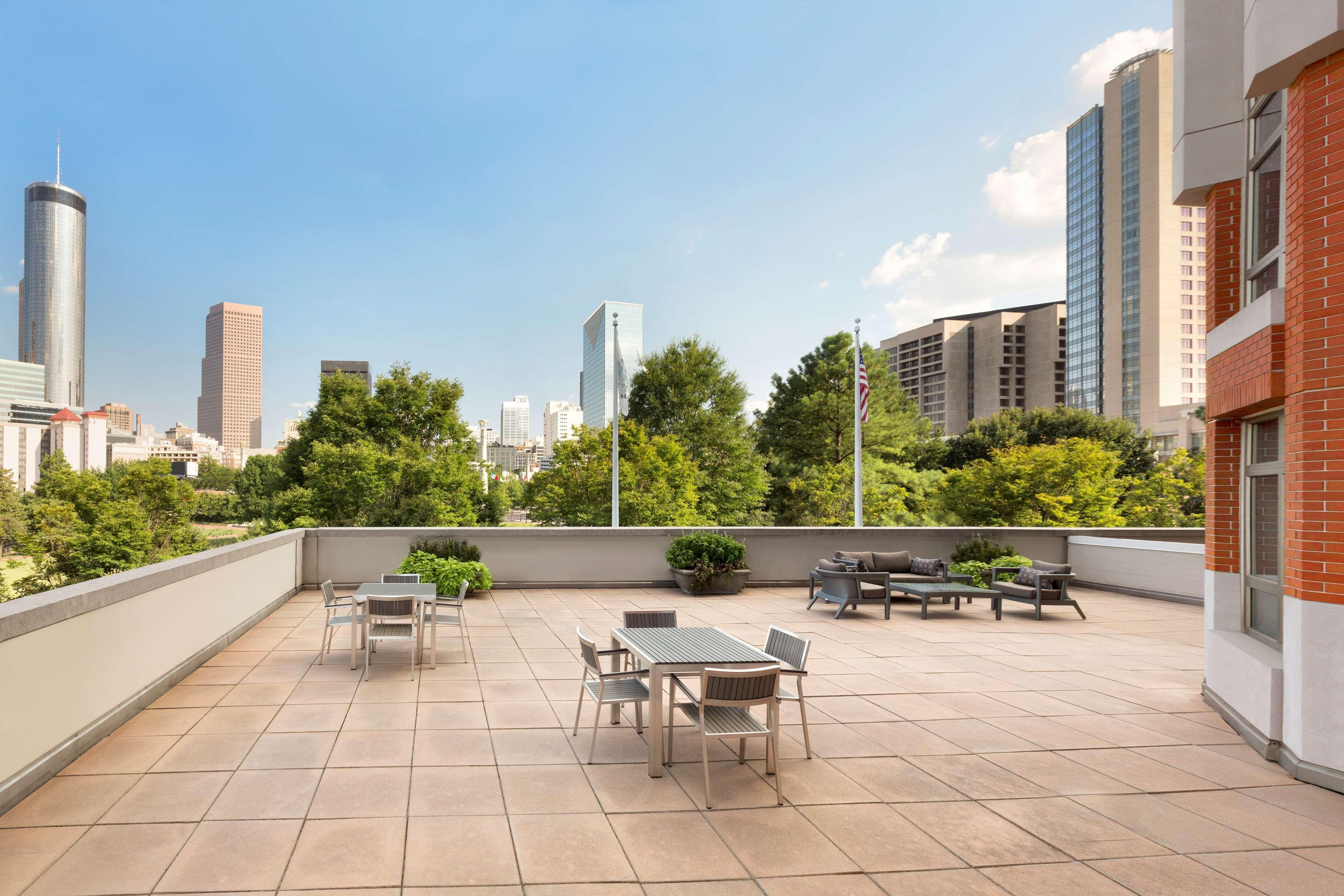 Embassy Suites By Hilton Atlanta At Centennial Olympic Park Bagian luar foto