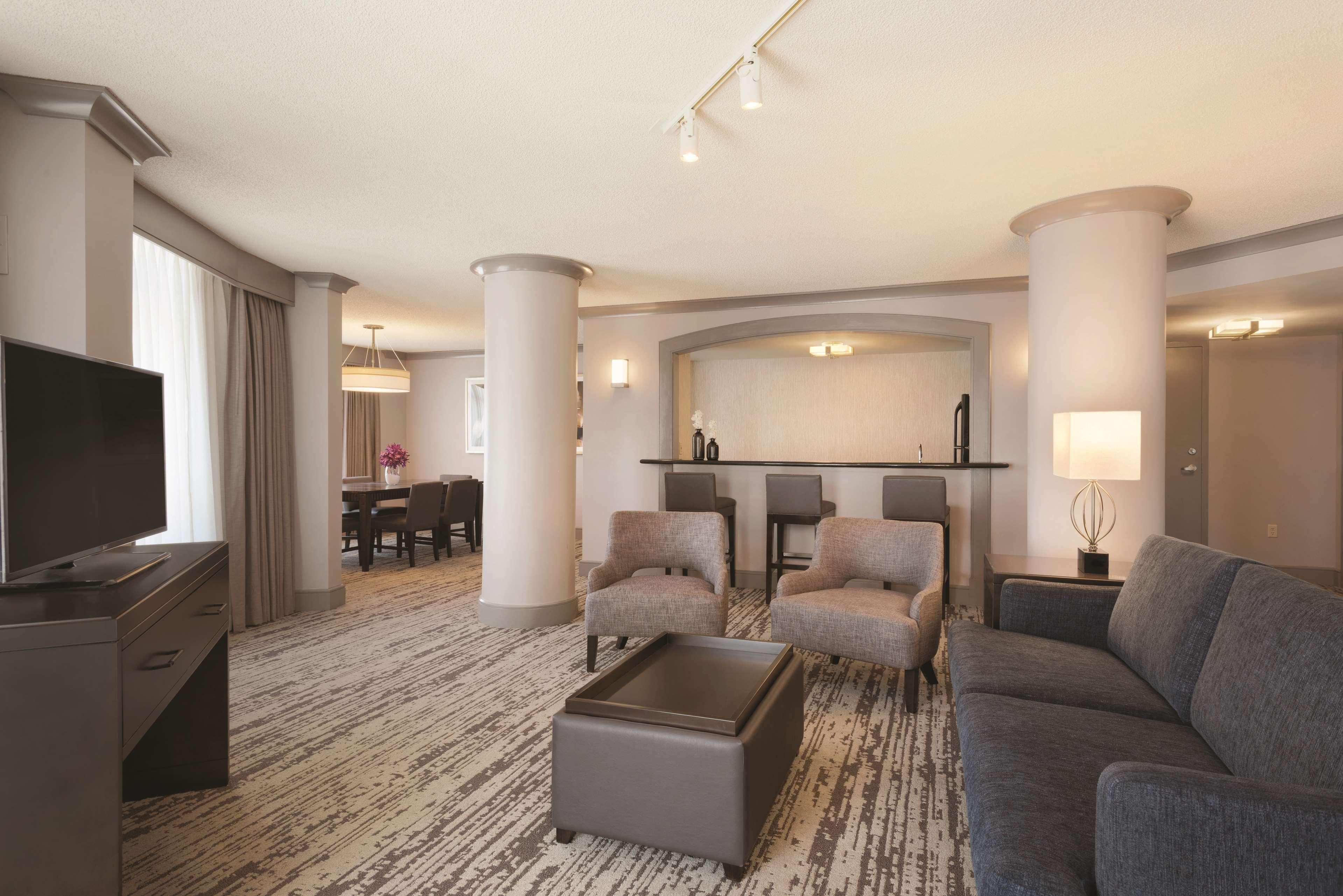 Embassy Suites By Hilton Atlanta At Centennial Olympic Park Bagian luar foto