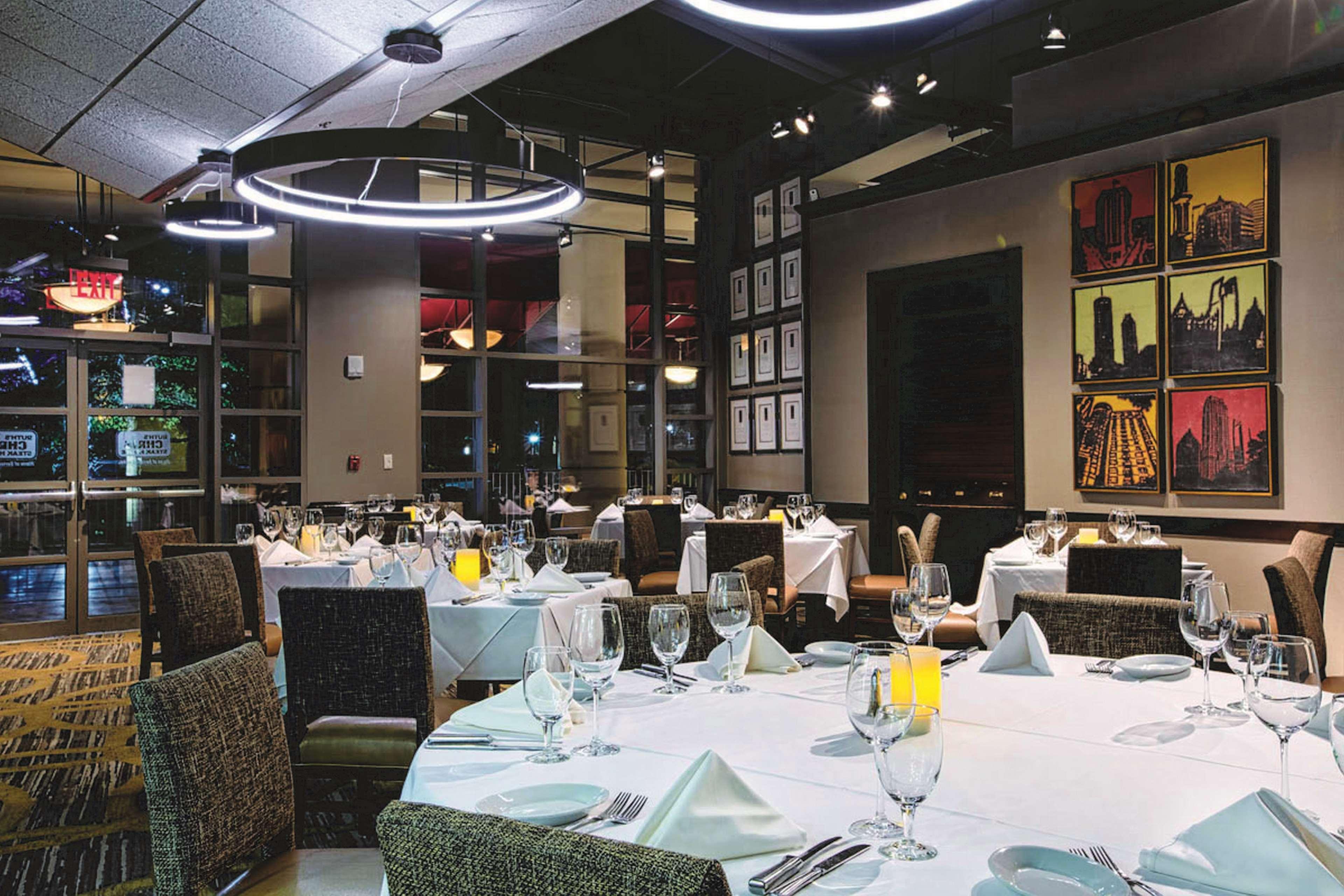 Embassy Suites By Hilton Atlanta At Centennial Olympic Park Bagian luar foto