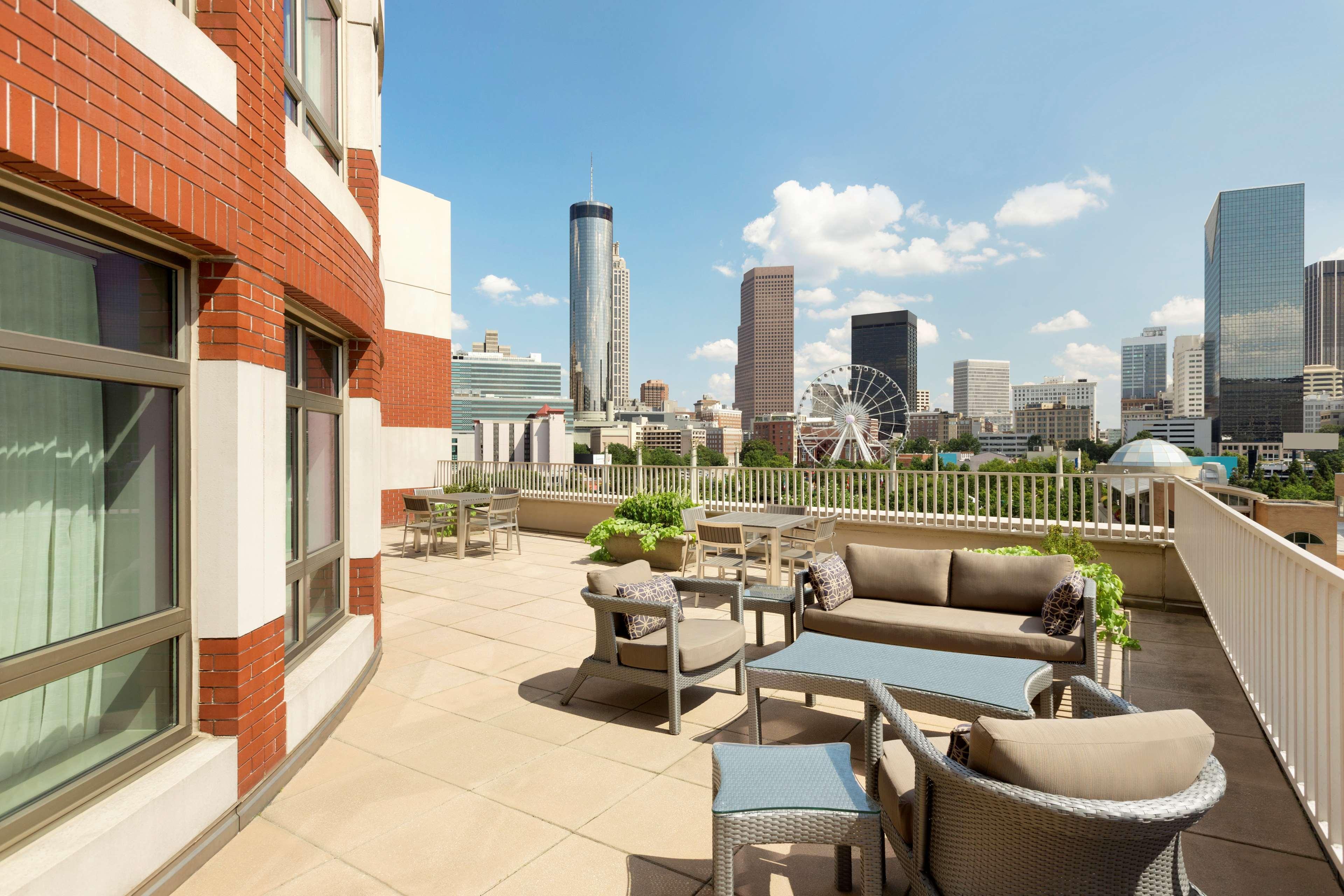Embassy Suites By Hilton Atlanta At Centennial Olympic Park Bagian luar foto
