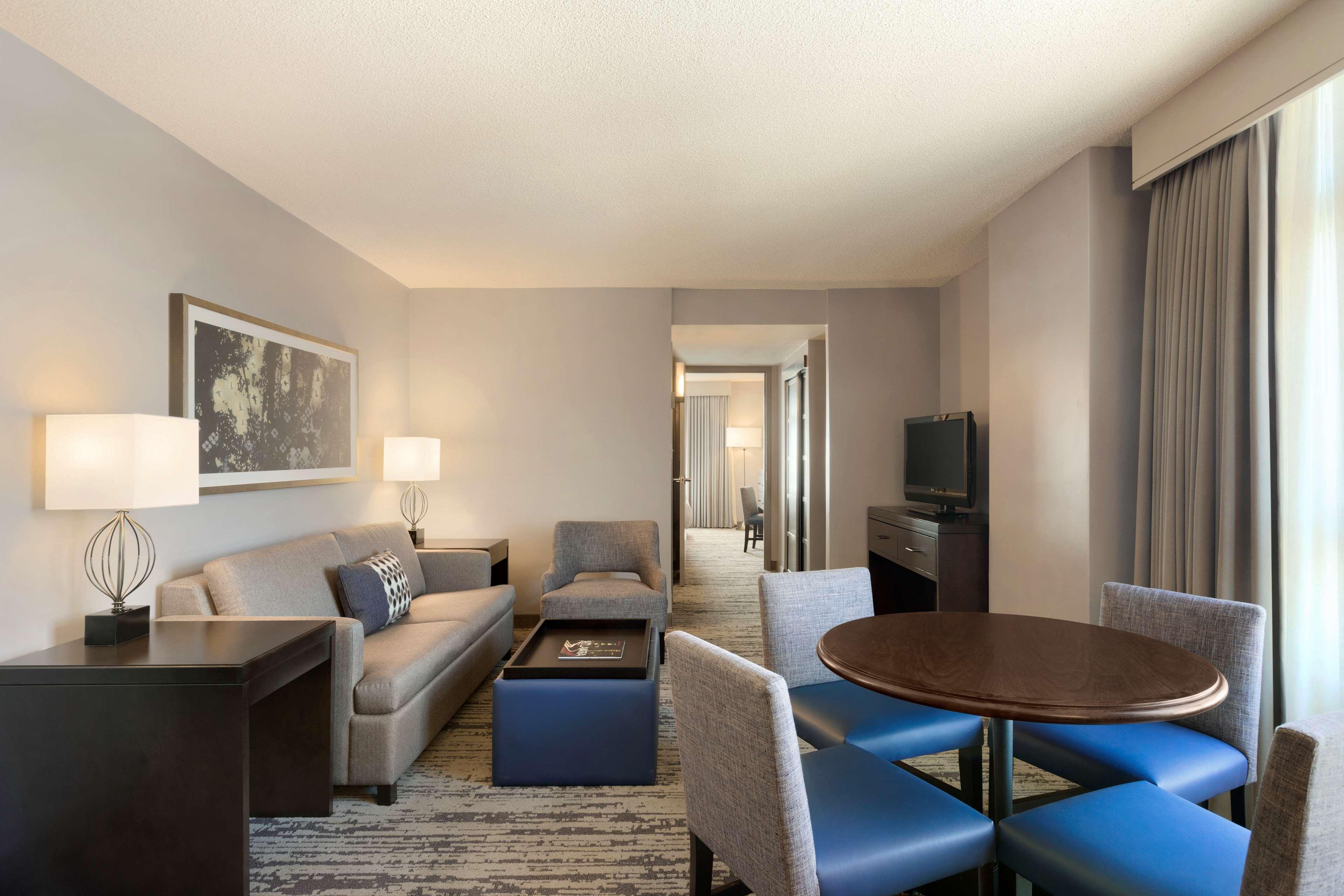 Embassy Suites By Hilton Atlanta At Centennial Olympic Park Bagian luar foto