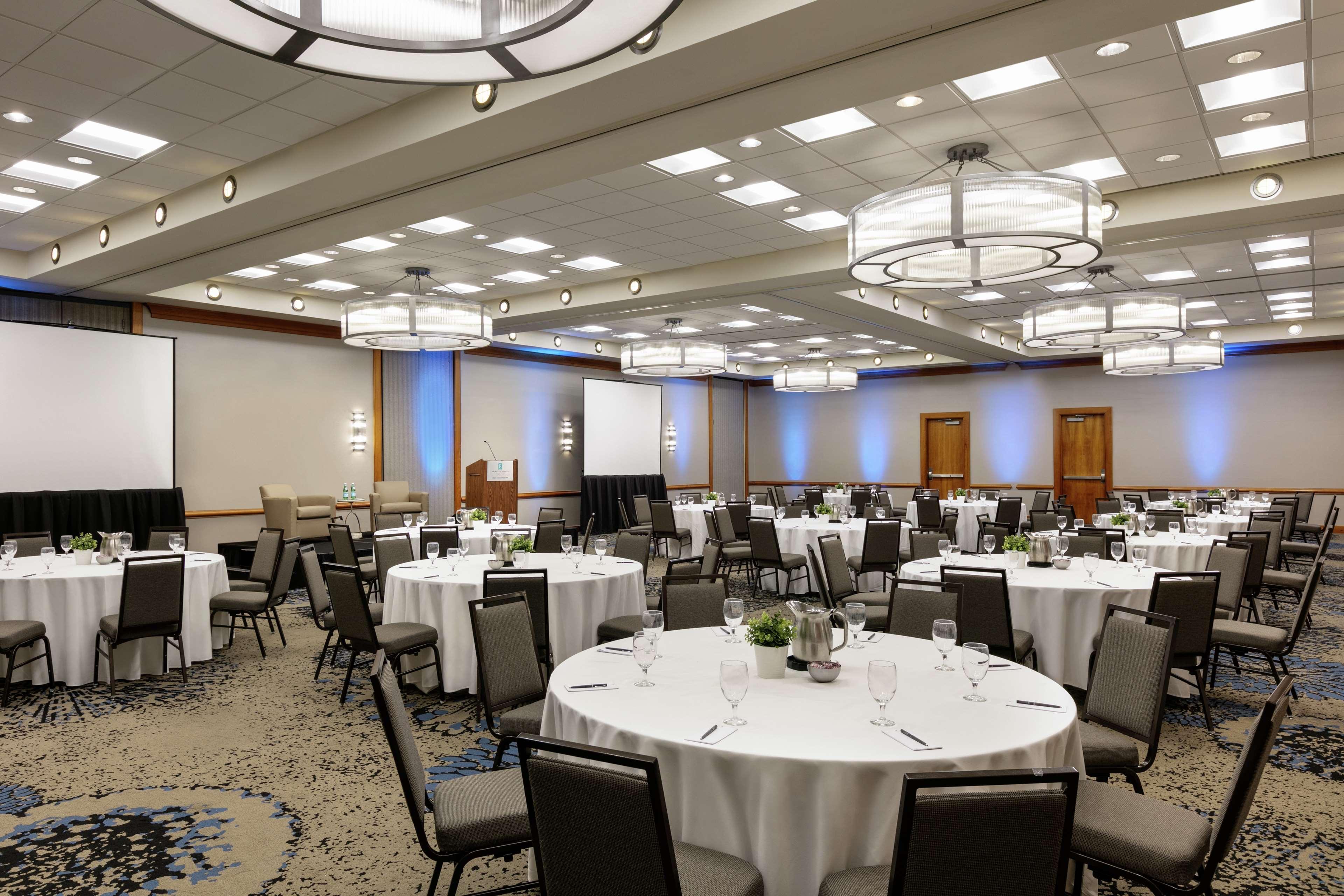 Embassy Suites By Hilton Atlanta At Centennial Olympic Park Bagian luar foto