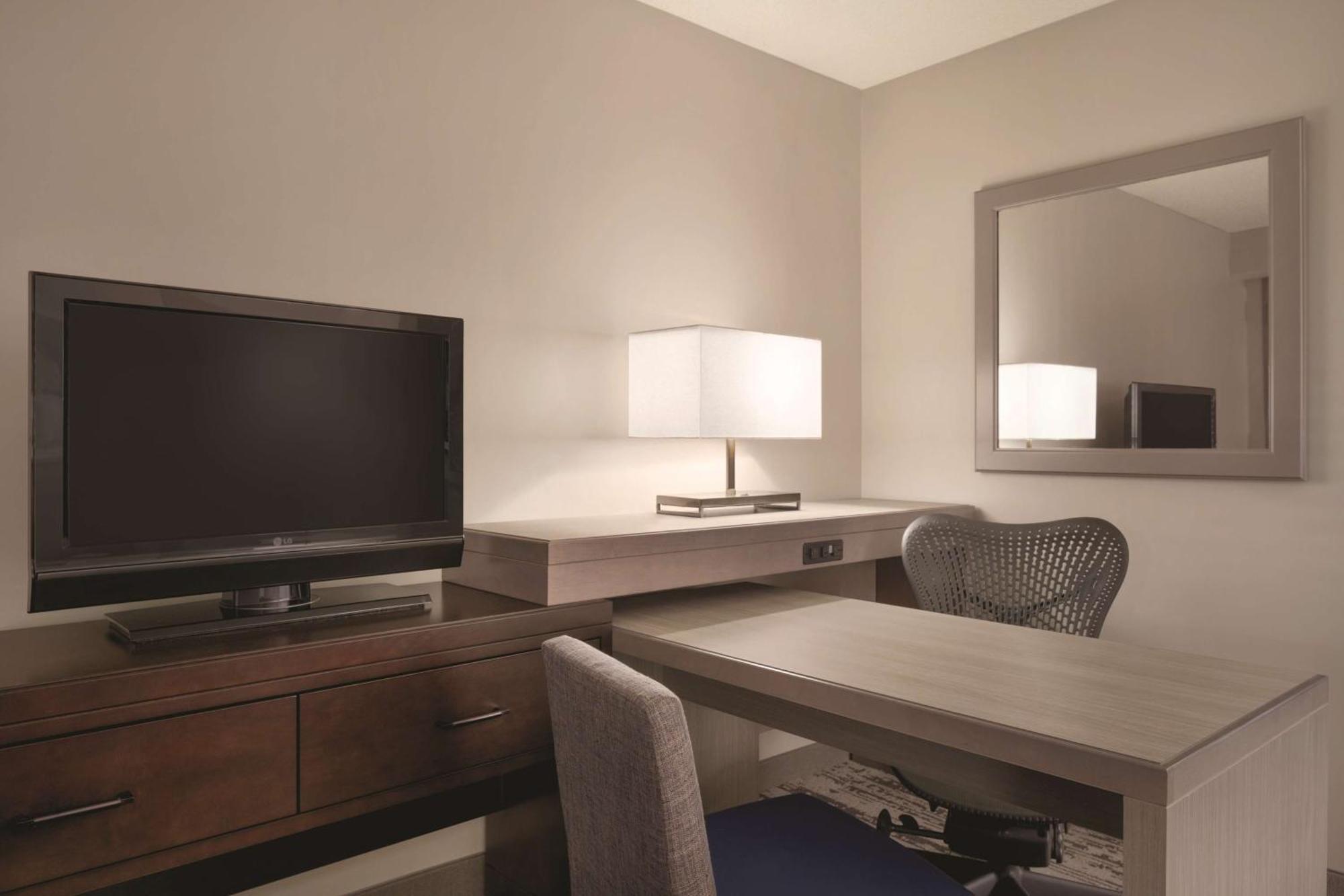 Embassy Suites By Hilton Atlanta At Centennial Olympic Park Bagian luar foto