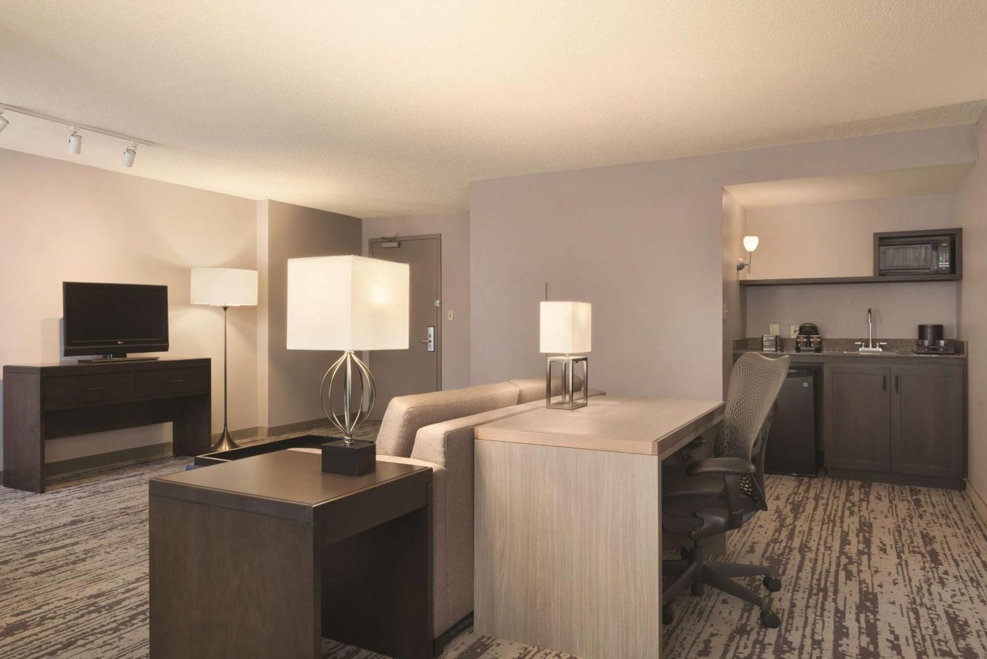 Embassy Suites By Hilton Atlanta At Centennial Olympic Park Bagian luar foto