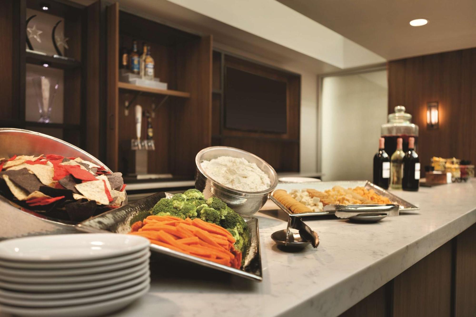 Embassy Suites By Hilton Atlanta At Centennial Olympic Park Bagian luar foto